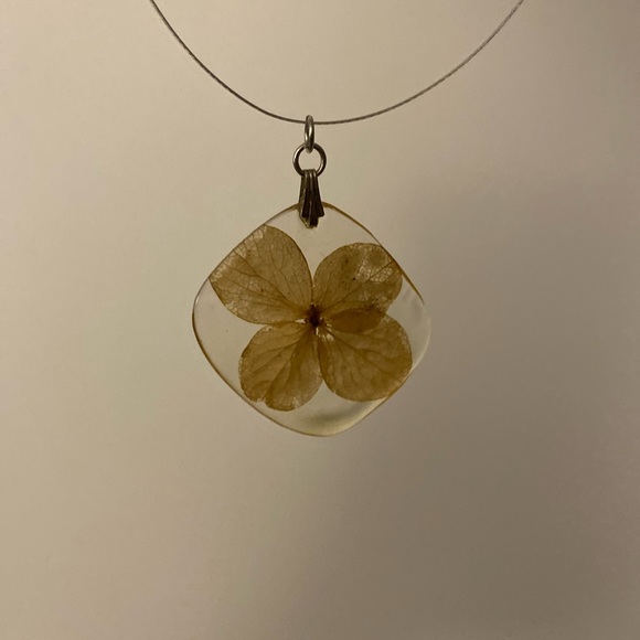 Corteza Creations | Hydrangea Necklace - Picture 2 of 2